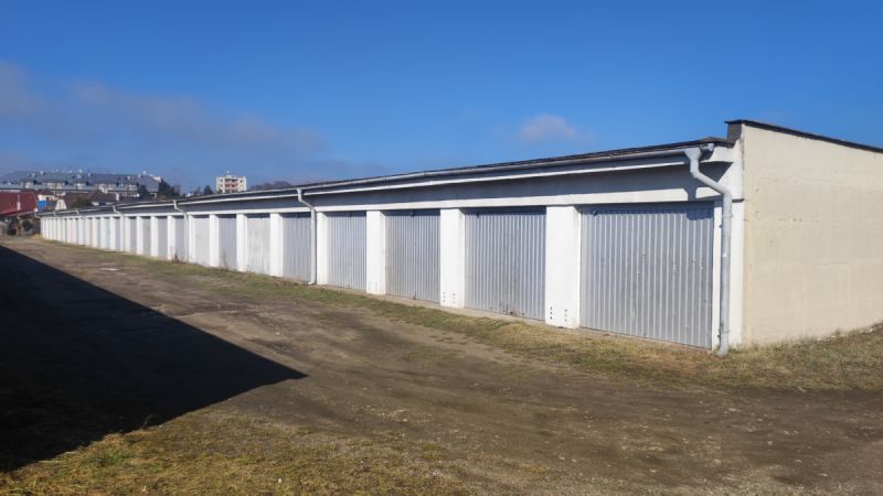 Řadová dr. garáž (17m2) v Hradci Králové - Pouchov