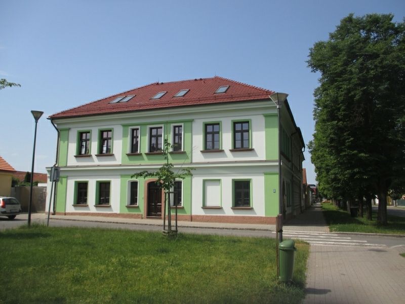 Pronájem bytu 1+kk(43m2) v Hradci Kr., Kukleny-Denisovo nám.