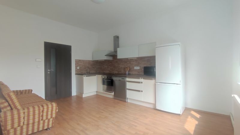 Byt 3+1/B (4+kk), 97m2, v Hr. Král.- Malšovice, ul