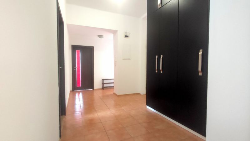 Byt 3+1/B (4+kk), 97m2, v Hr. Král.- Malšovice, ul
