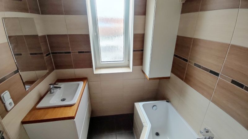 Pronájem bytu 3+kk (63 m2) v centru Hr. Králové - Bozděchova
