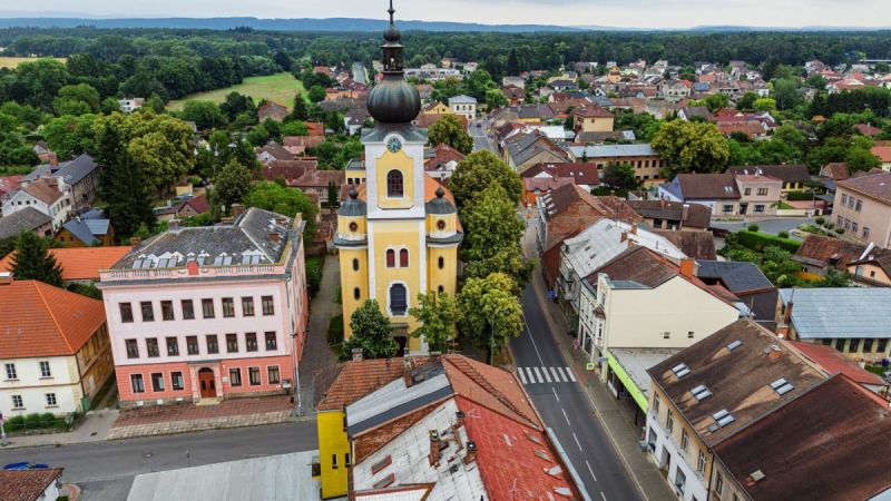 Prodej obchodu v Třebechovicích pod Orebem, ul. Čsl. legií