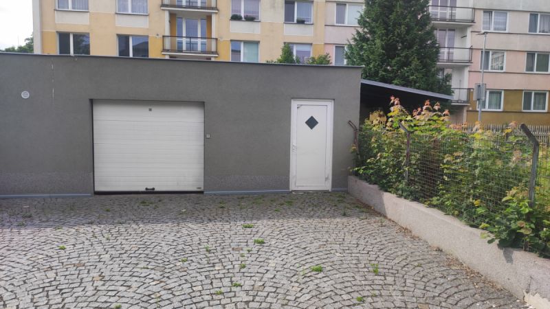 Byt 3+1/B (4+kk), 97m2, v Hr. Král.- Malšovice, ul