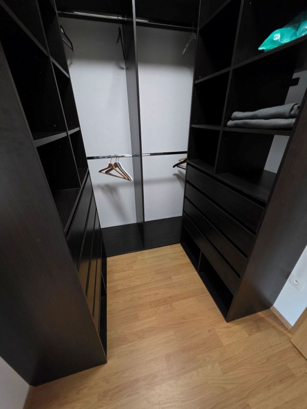 Prostorný byt 4+1 100 m&sup2;, s terasou 50 m&sup2; a garážovým stáním