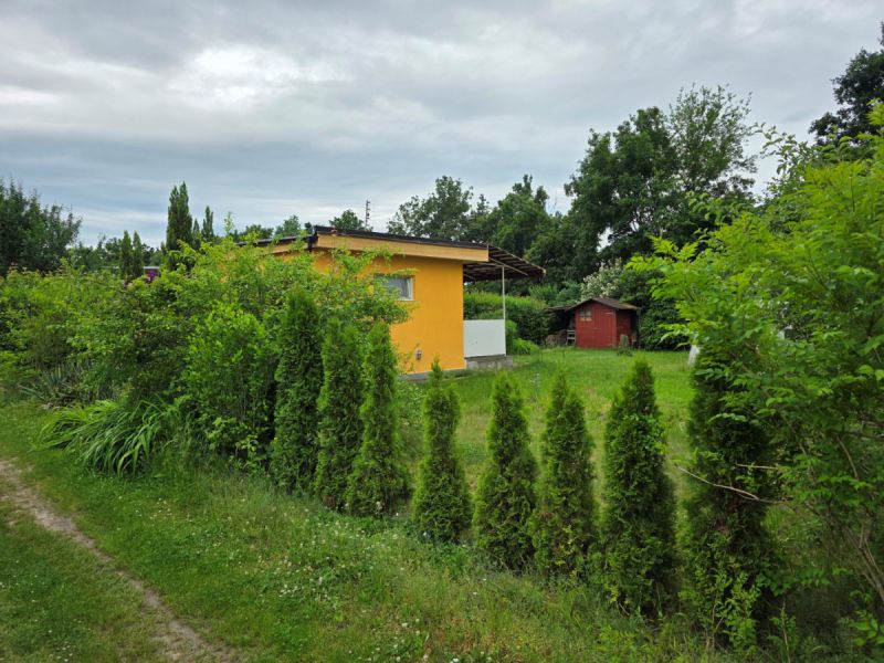 Zahrada s chatkou Pardubice, kolonie U Zámečku - p