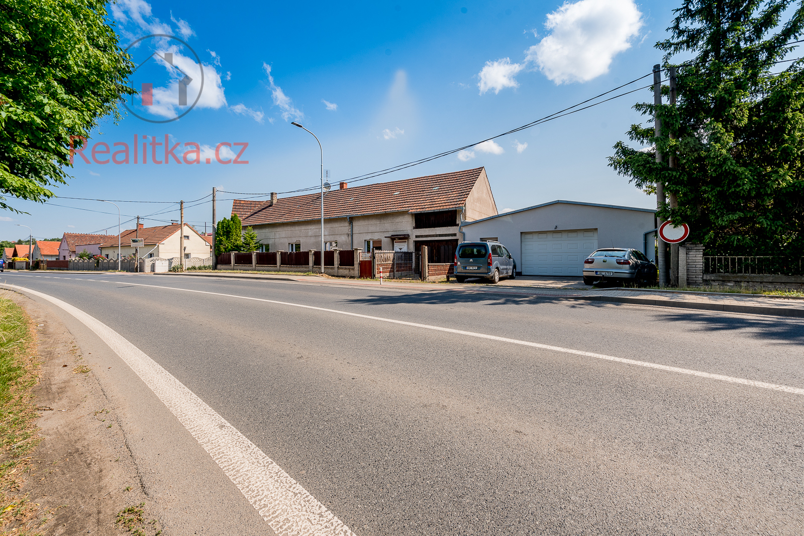 Foto RD pohled z ulice 1.jpg