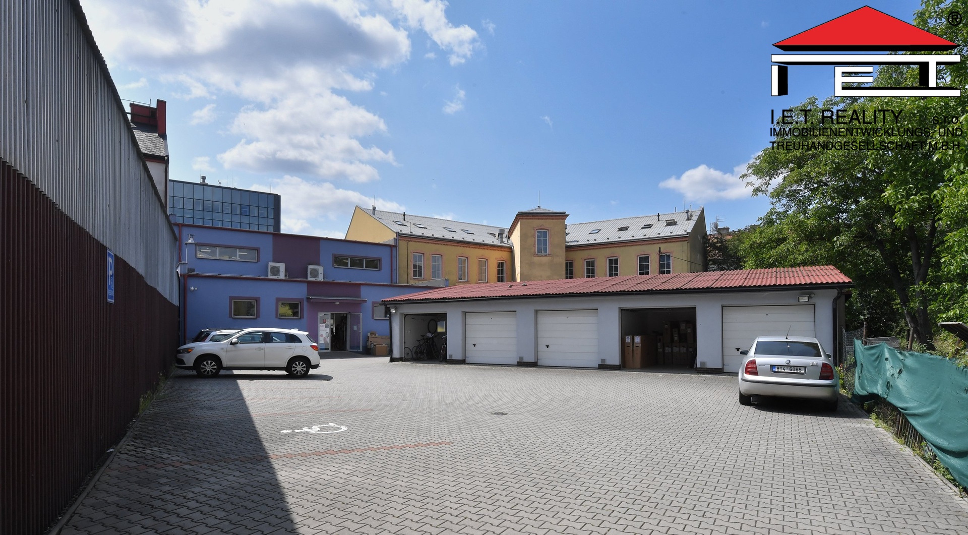 AKR_2794