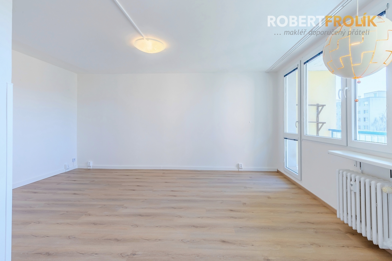 Částečně zrekonstruovaný byt 3+kk s lodžií - Praha