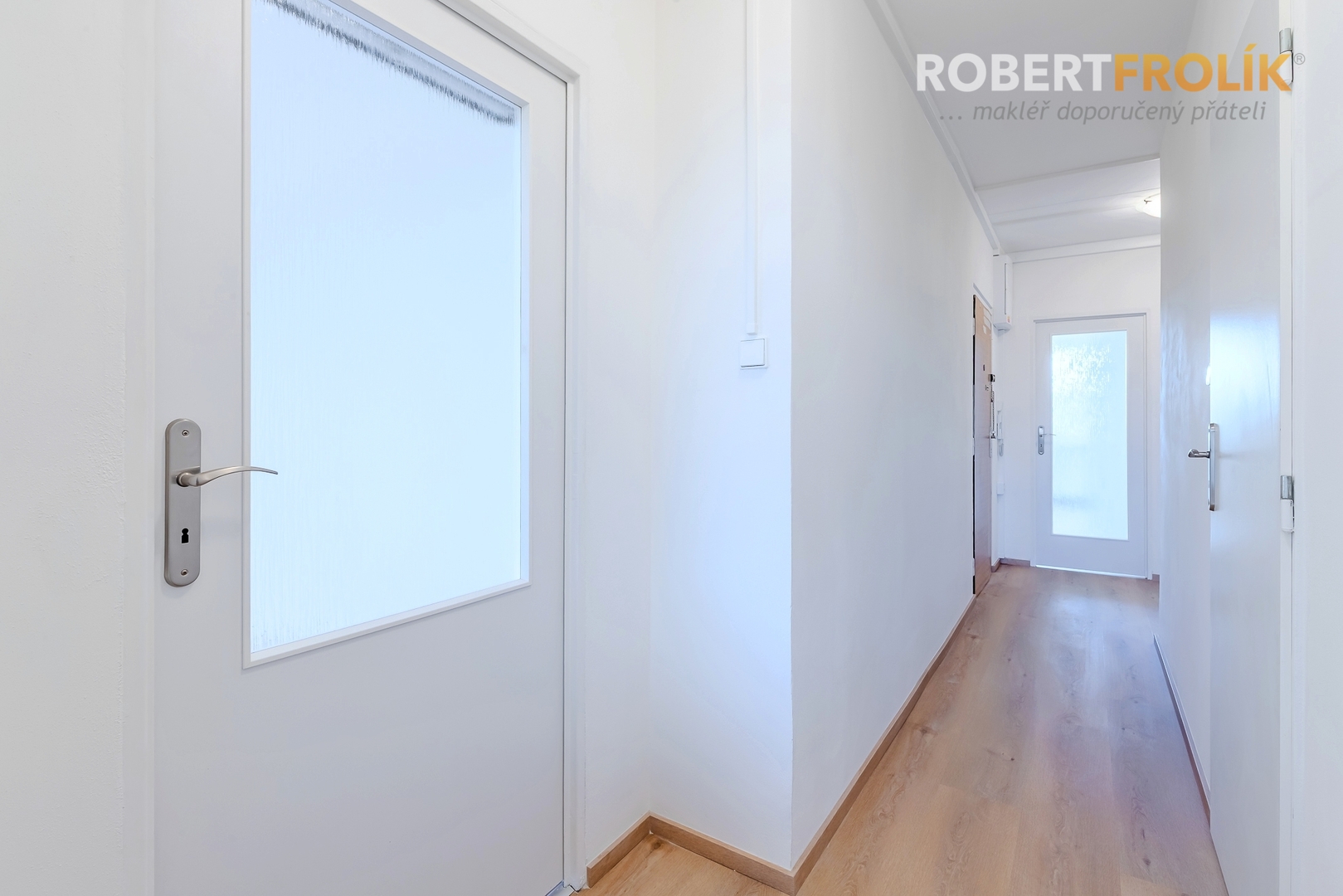 Částečně zrekonstruovaný byt 3+kk s lodžií - Praha