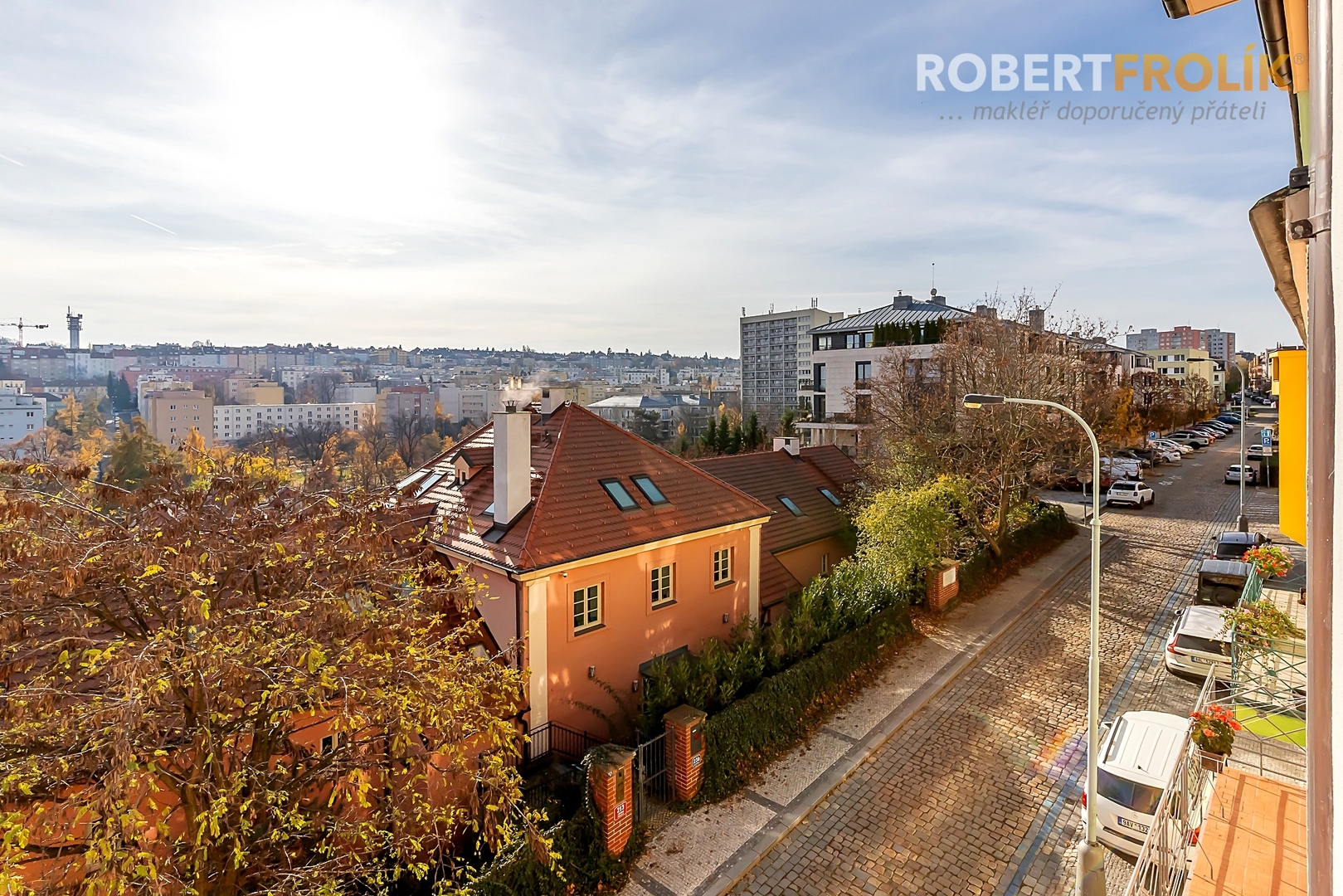 Nezařízený byt 2+1 (3+kk), se sdílenou zahrádkou -