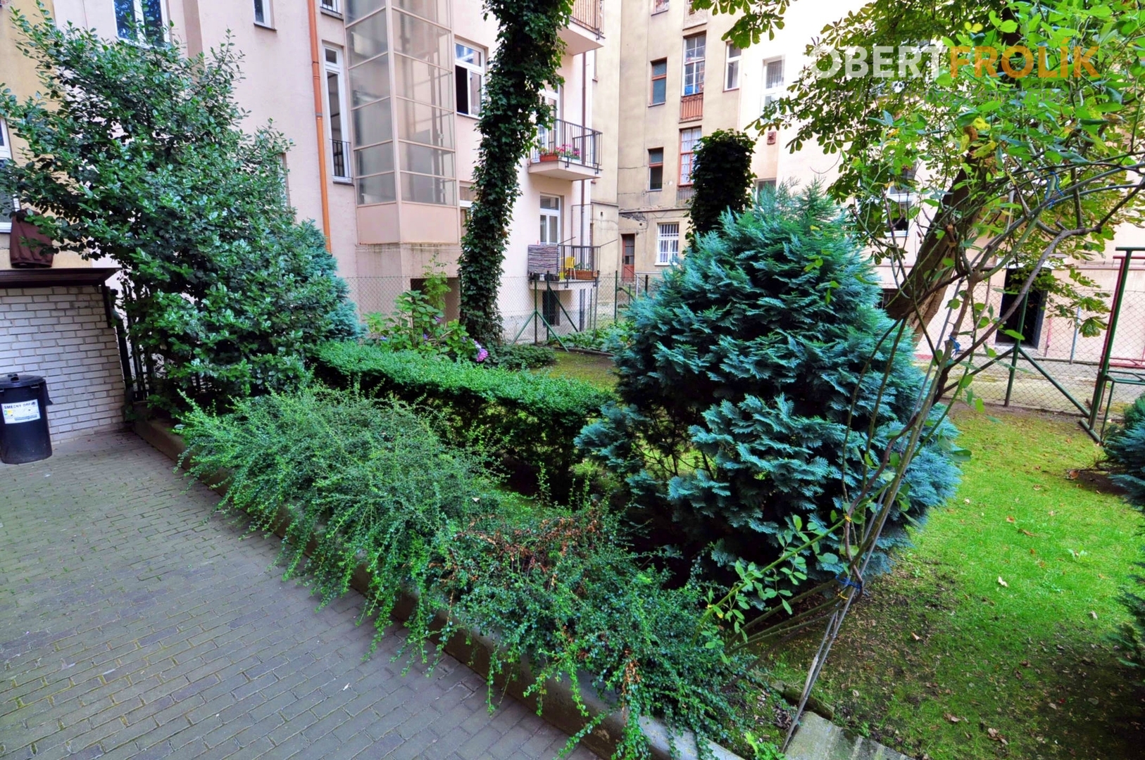 Nebytový prostor k pronájmu - Praha 6, Bubeneč - Eliášova - dvůr