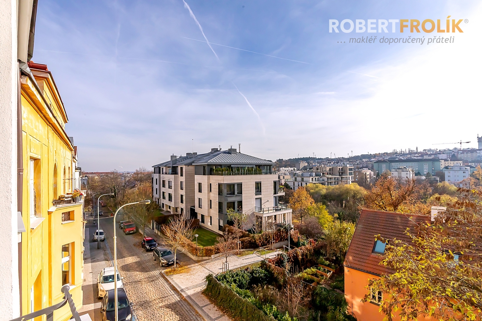 Nezařízený byt 2+1 (3+kk), se sdílenou zahrádkou -