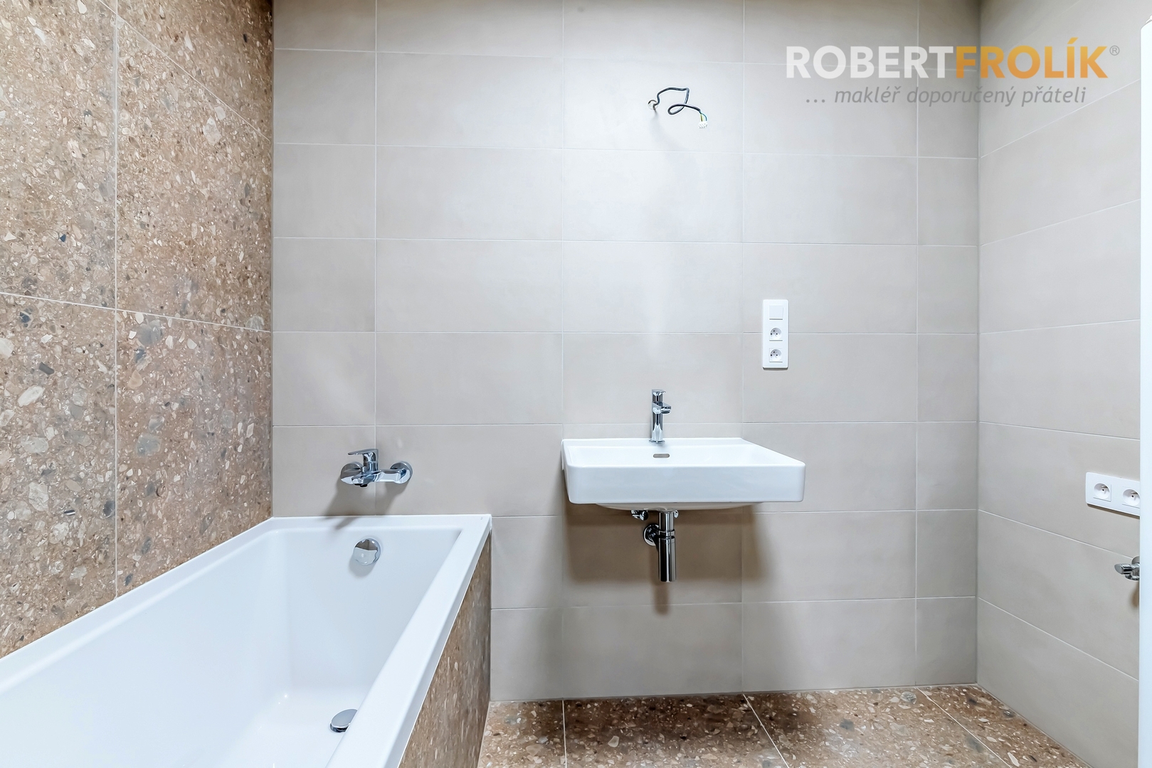 Nezařízený byt 3+kk s balkonem a garážovým stáním - Praha 5, Košíře - ul. Starokošířská - projekt Starokošířská Avenue - koupelna