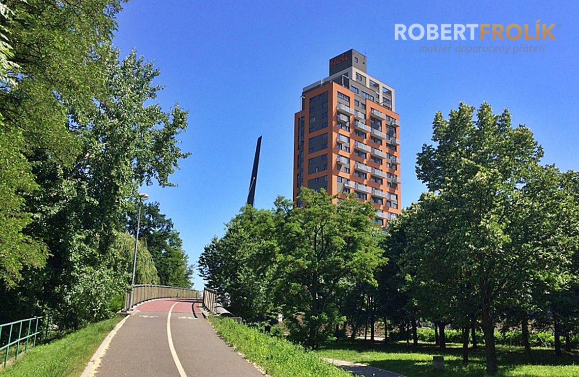 Nezařízený byt 2+kk s balkonem a garážovým stáním - Praha 9, Vysočany - Freyova - Residence Eliška - dům