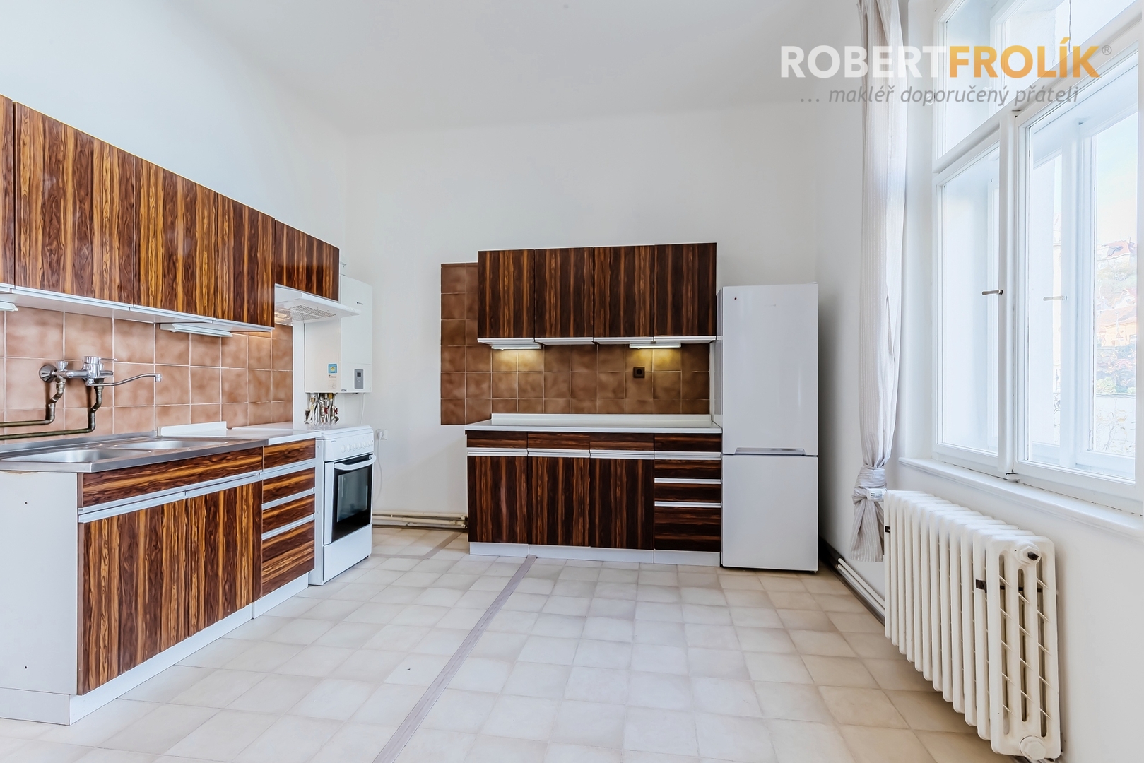 Nezařízený byt 2+1 (3+kk), se sdílenou zahrádkou -