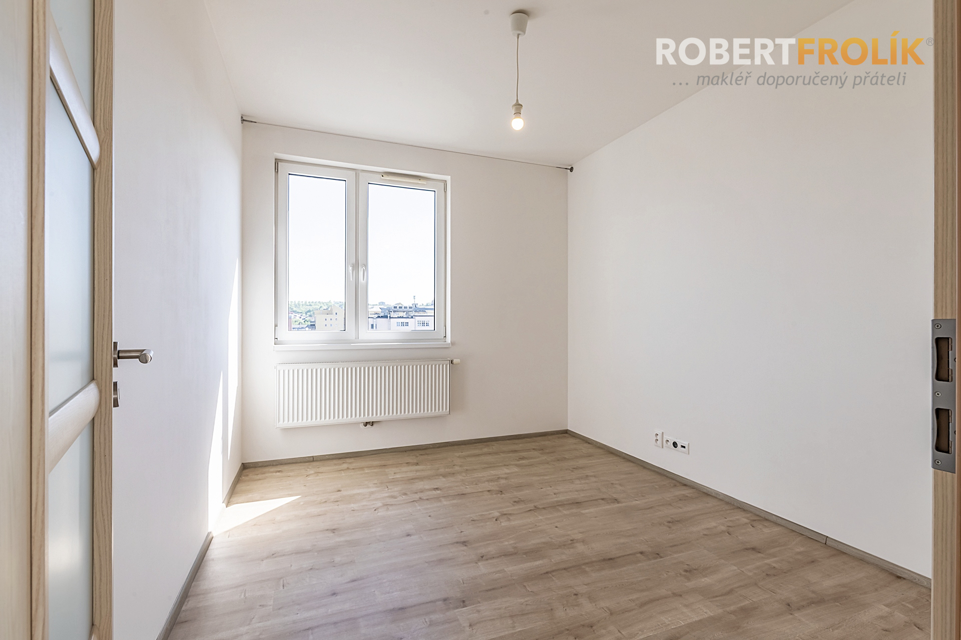 Nezařízený byt 2+kk s balkonem a garážovým stáním - Praha 9, Vysočany - Freyova - Residence Eliška - ložnice