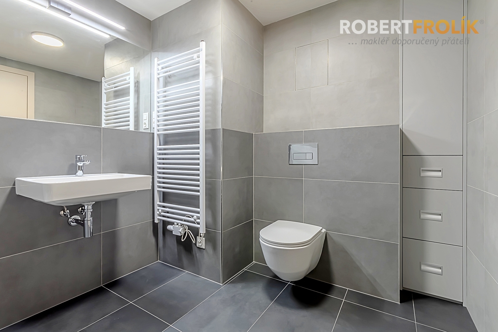 Nový byt 3+kk s balkonem a garážovým stáním - Praha 6, Lysolaje - projekt Lysolajský dvůr - koupelna