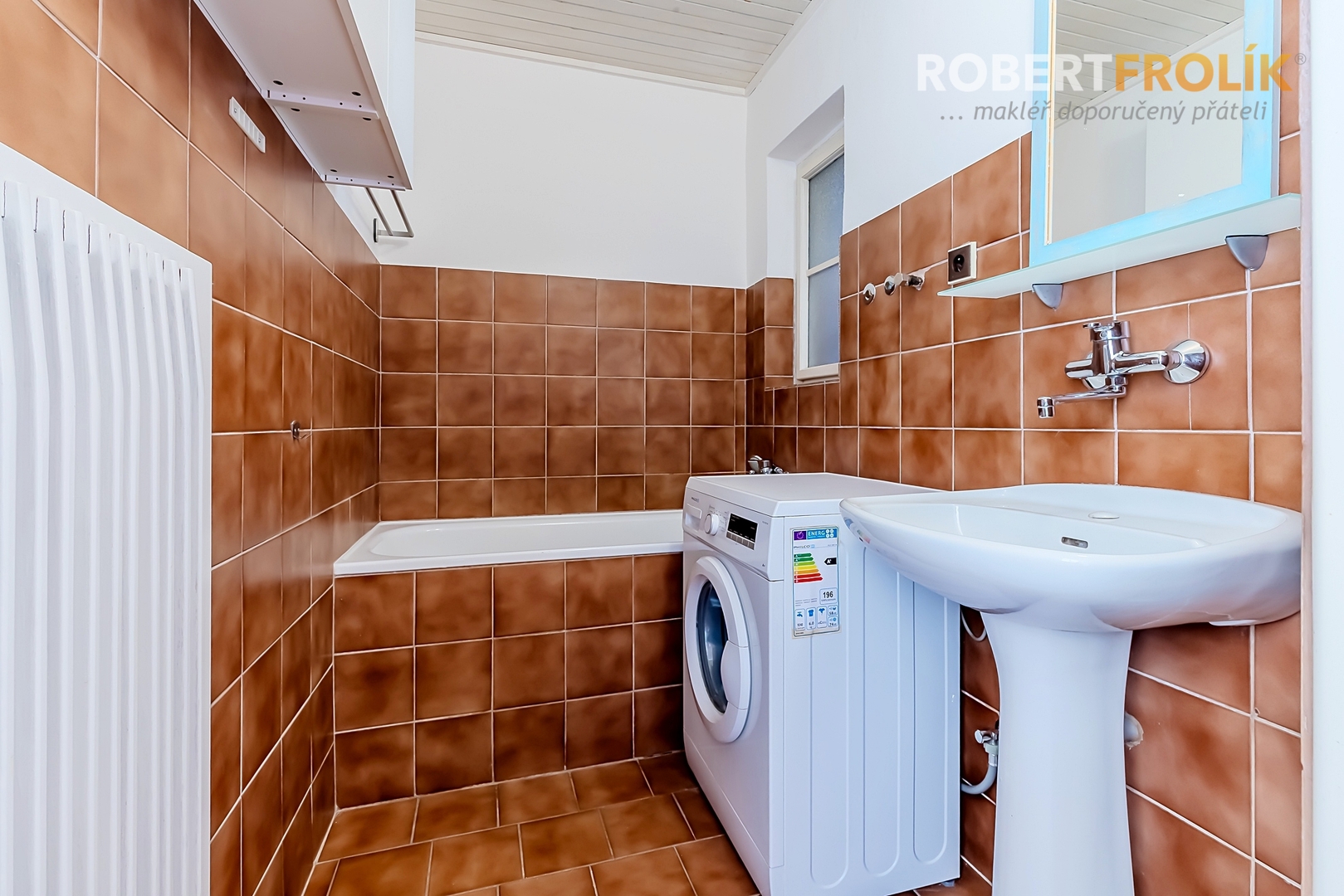 Nezařízený byt 2+1 (3+kk), se sdílenou zahrádkou -