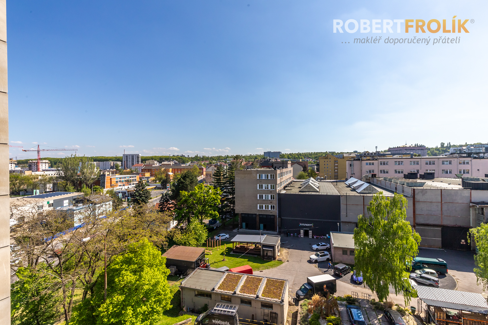 Nezařízený byt 2+kk s balkonem a garážovým stáním - Praha 9, Vysočany - Freyova - Residence Eliška - výhled