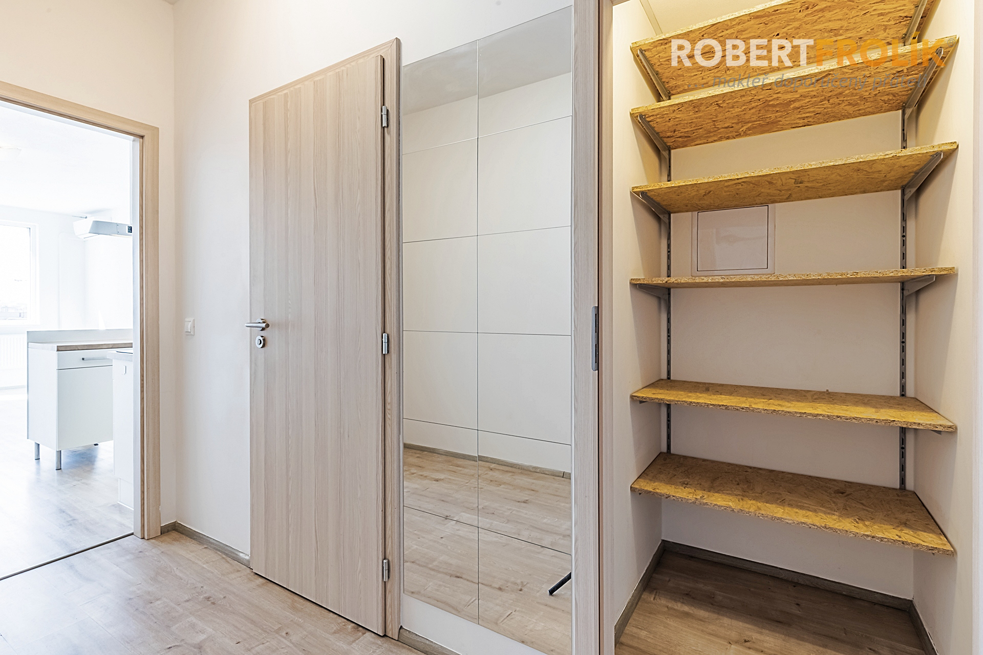 Nezařízený byt 2+kk s balkonem a garážovým stáním - Praha 9, Vysočany - Freyova - Residence Eliška - komora