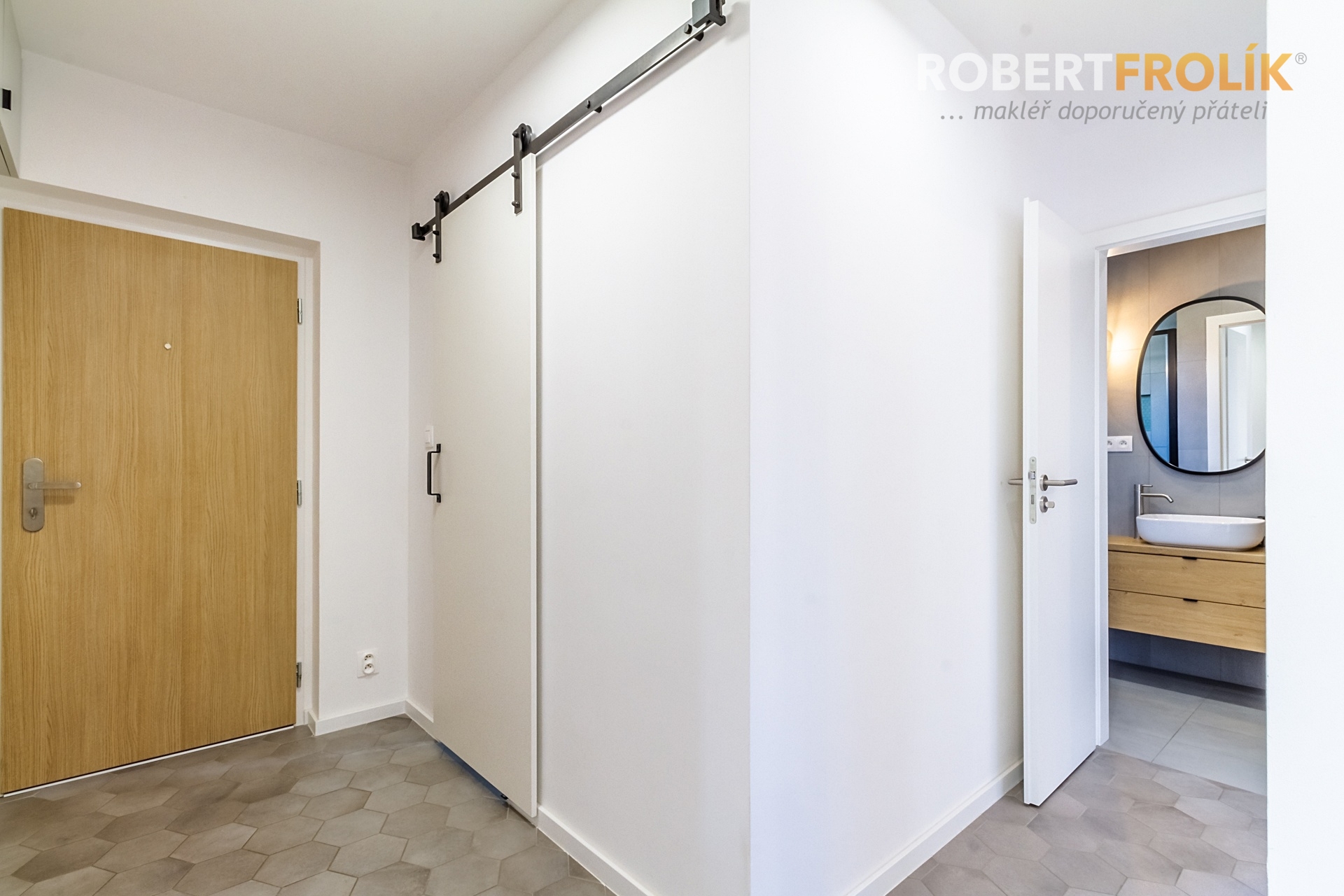 Nezařízený byt 3+kk s lodžií - Praha 6, Na Dlouhém