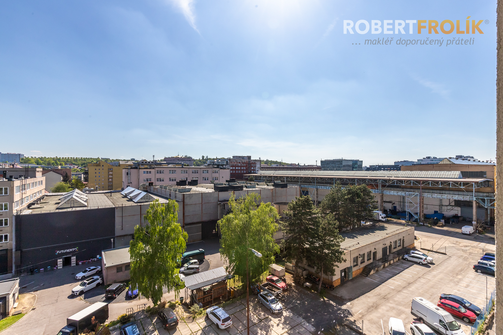 Nezařízený byt 2+kk s balkonem a garážovým stáním - Praha 9, Vysočany - Freyova - Residence Eliška - výhled