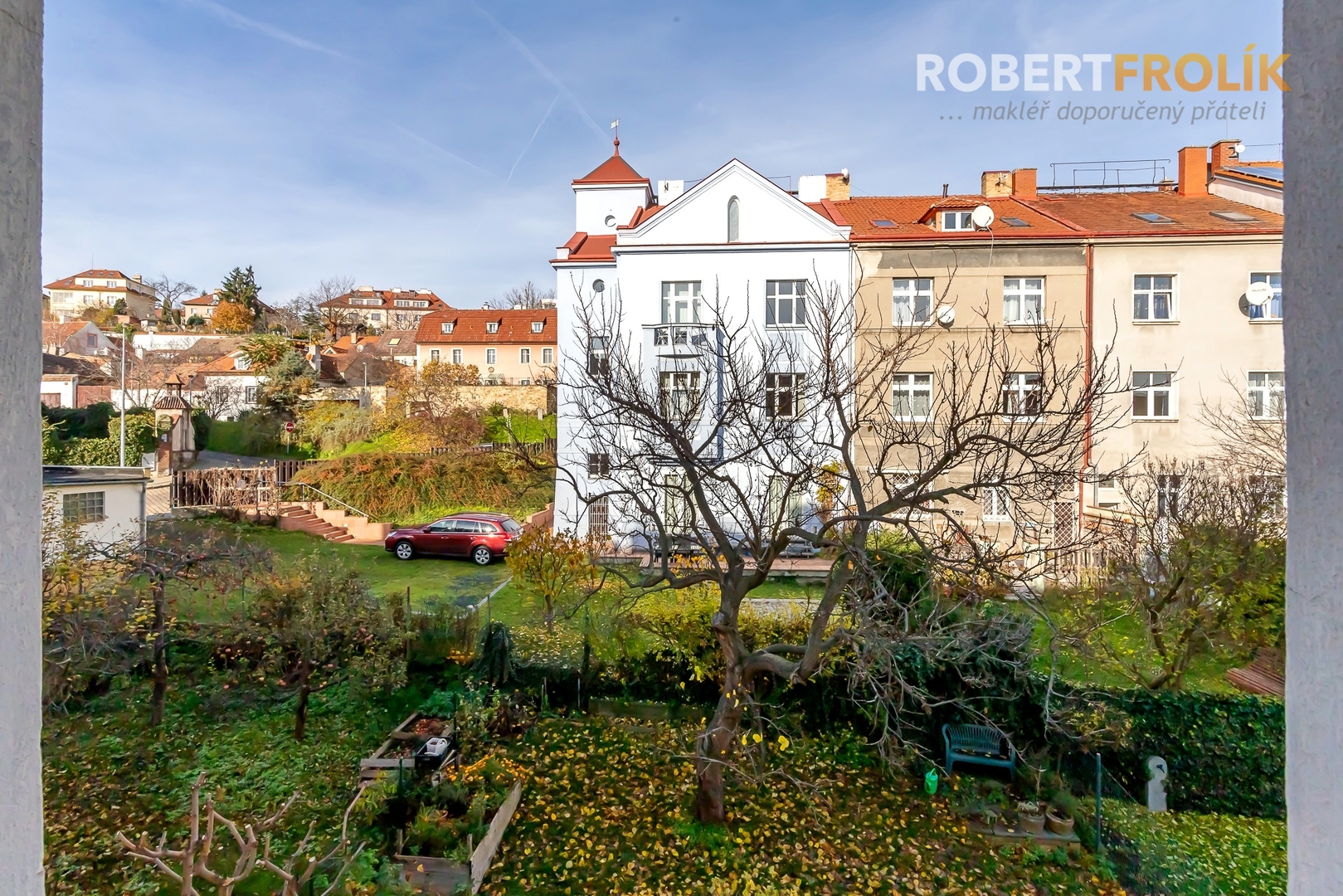 Nezařízený byt 2+1 (3+kk), se sdílenou zahrádkou -