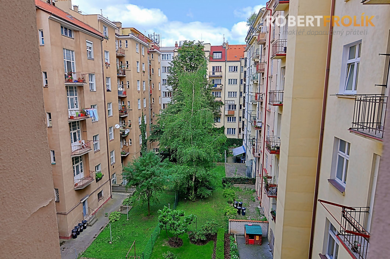 Byt 1+kk k pronájmu - Praha 6, Bubeneč - Národní obrany - výhled
