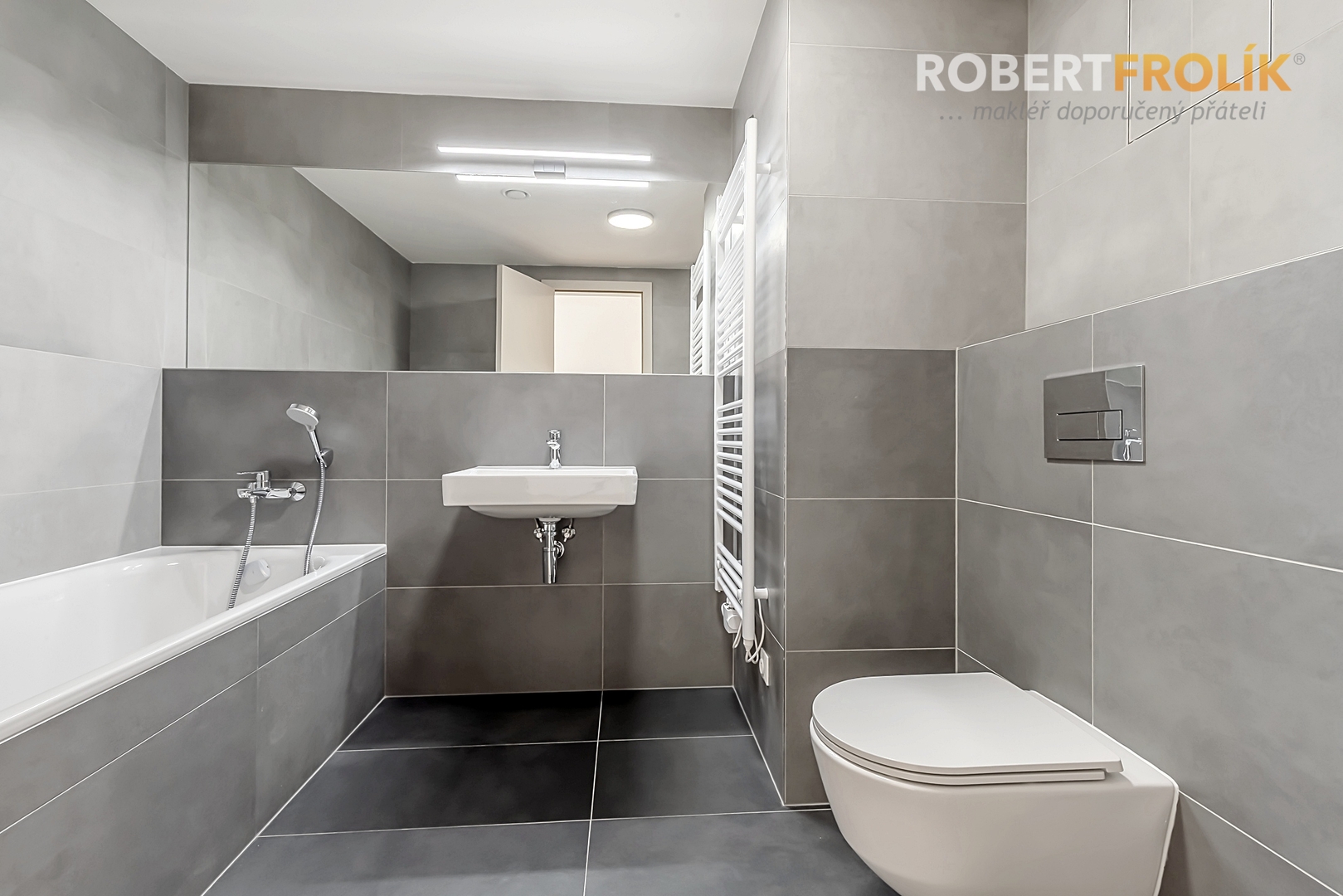 Nový byt 3+kk s balkonem a garážovým stáním - Praha 6, Lysolaje - projekt Lysolajský dvůr - koupelna