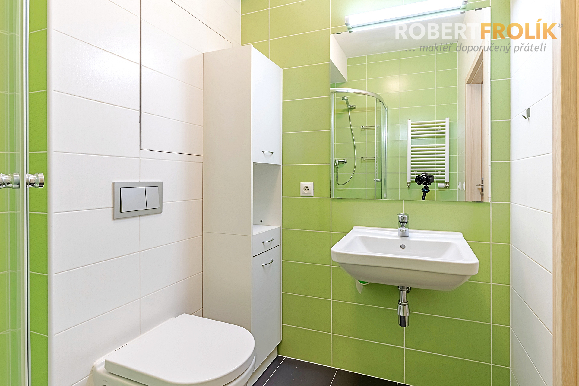 Nezařízený byt 2+kk s balkonem a garážovým stáním - Praha 9, Vysočany - Freyova - Residence Eliška - koupelna