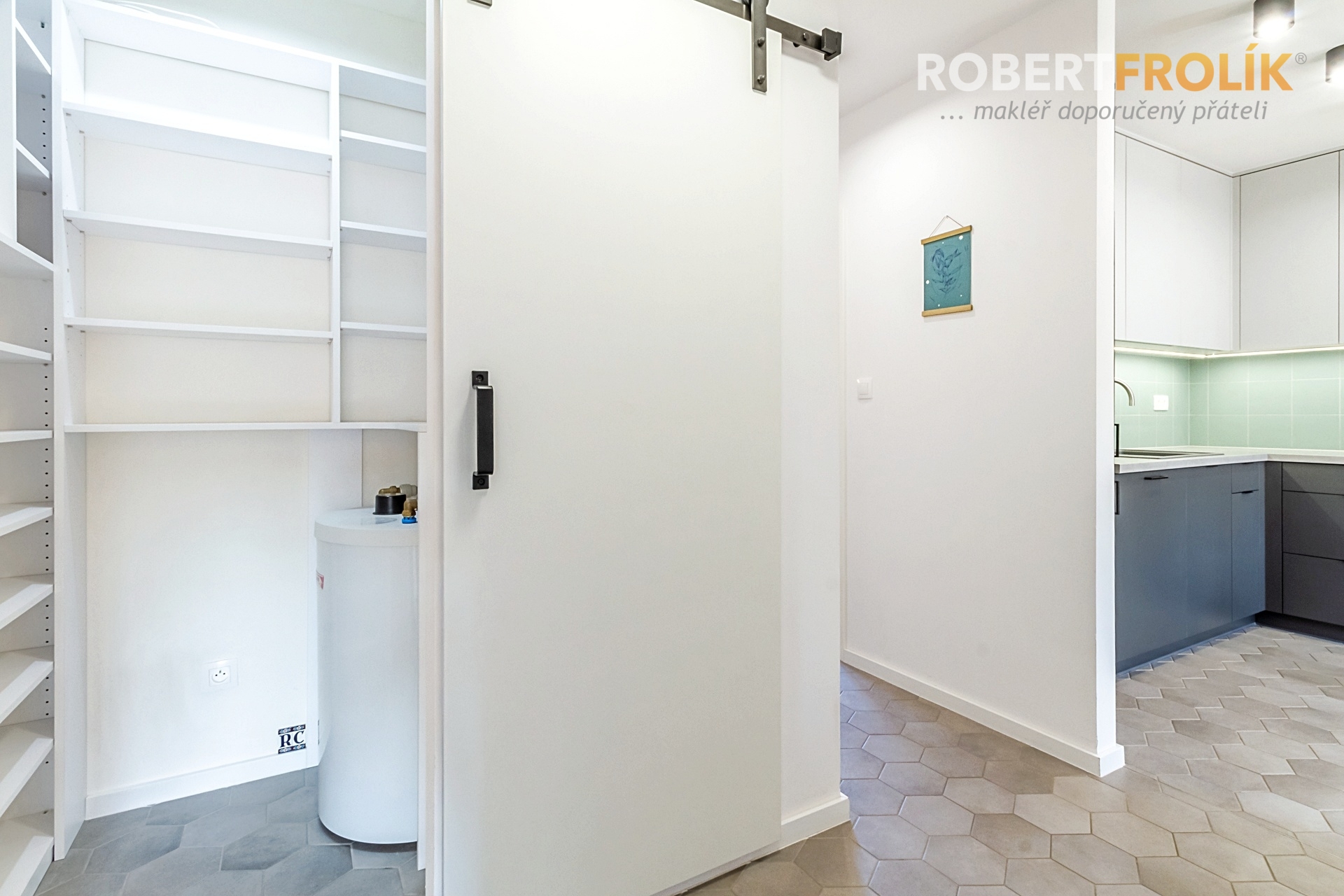 Nezařízený byt 3+kk s lodžií - Praha 6, Na Dlouhém