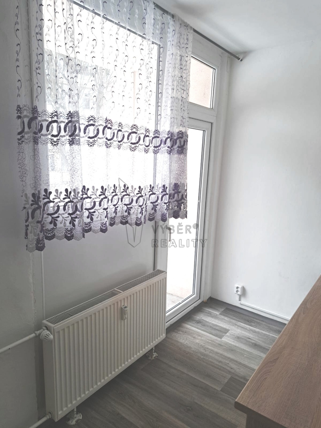 vstup na lodžii