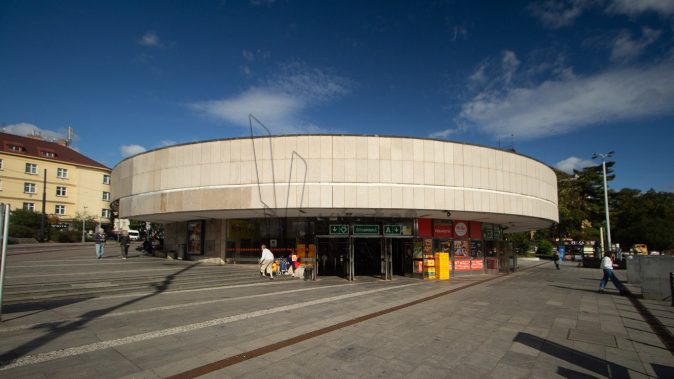 metro Strašnická