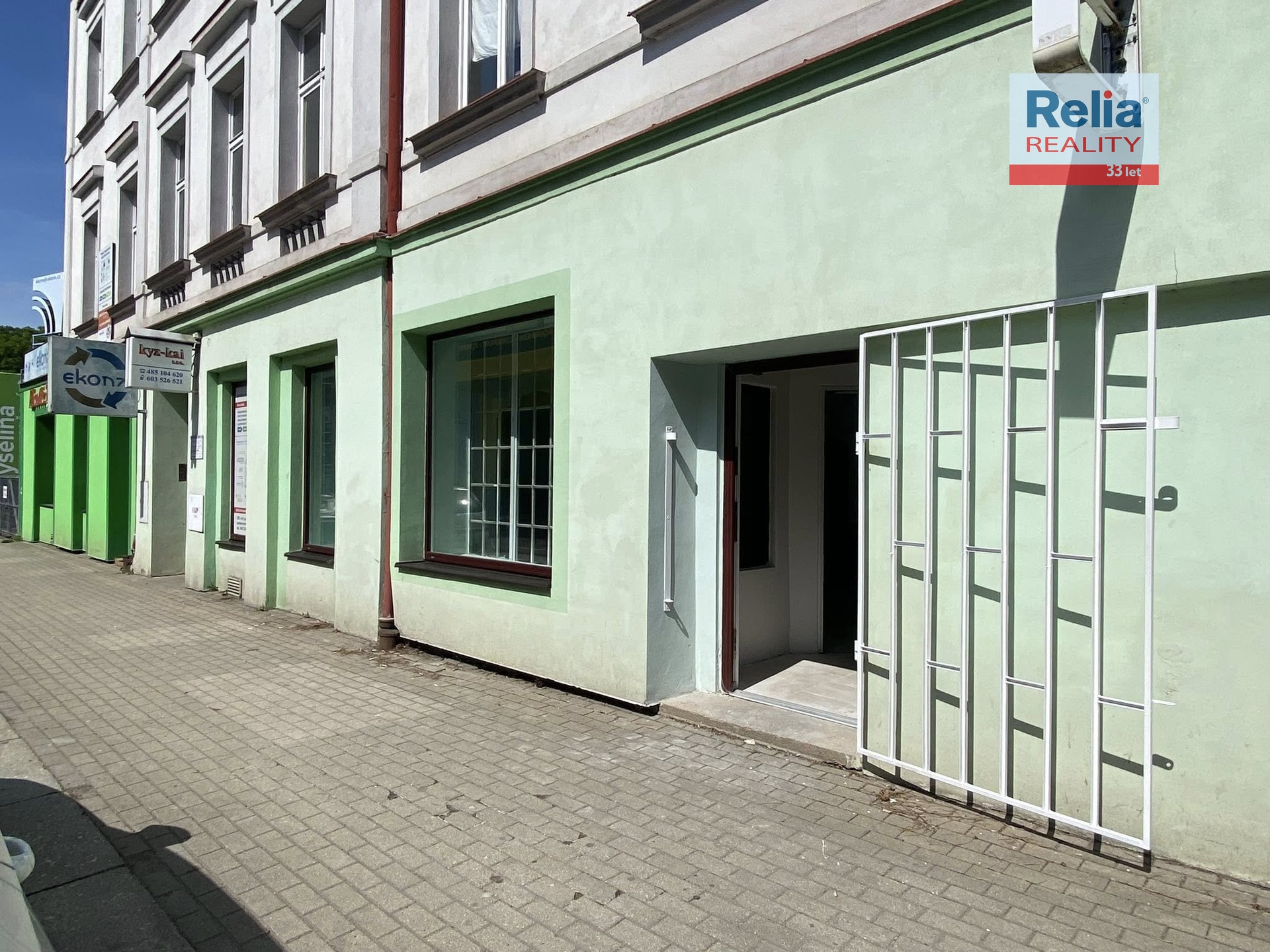 N50664_Pohled na prostor z ulice