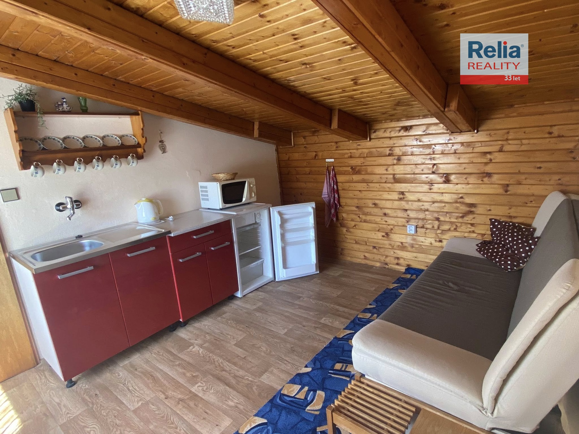 N50682_Kuchyňka v podkroví