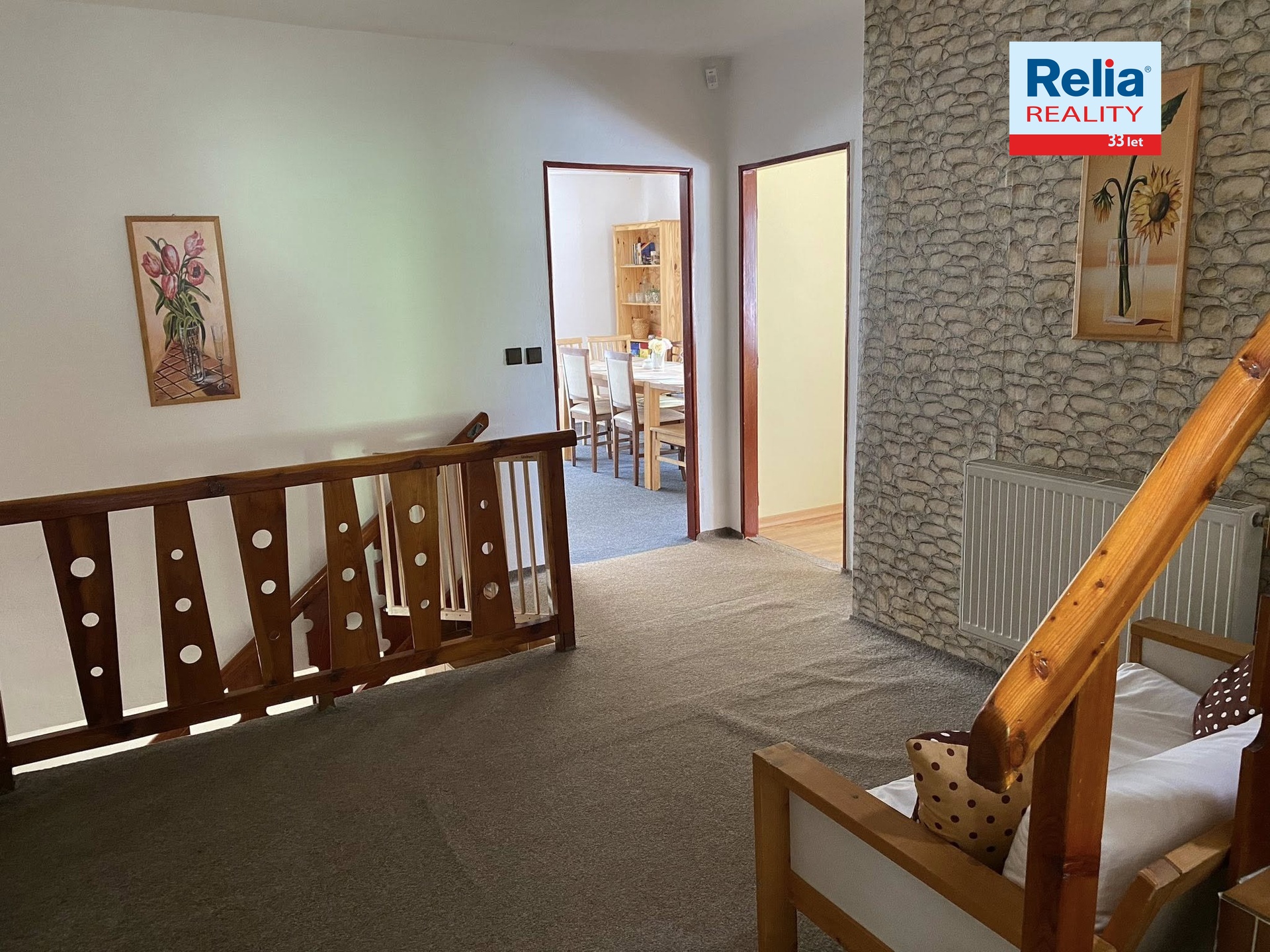 N50682_chodba v patře_1