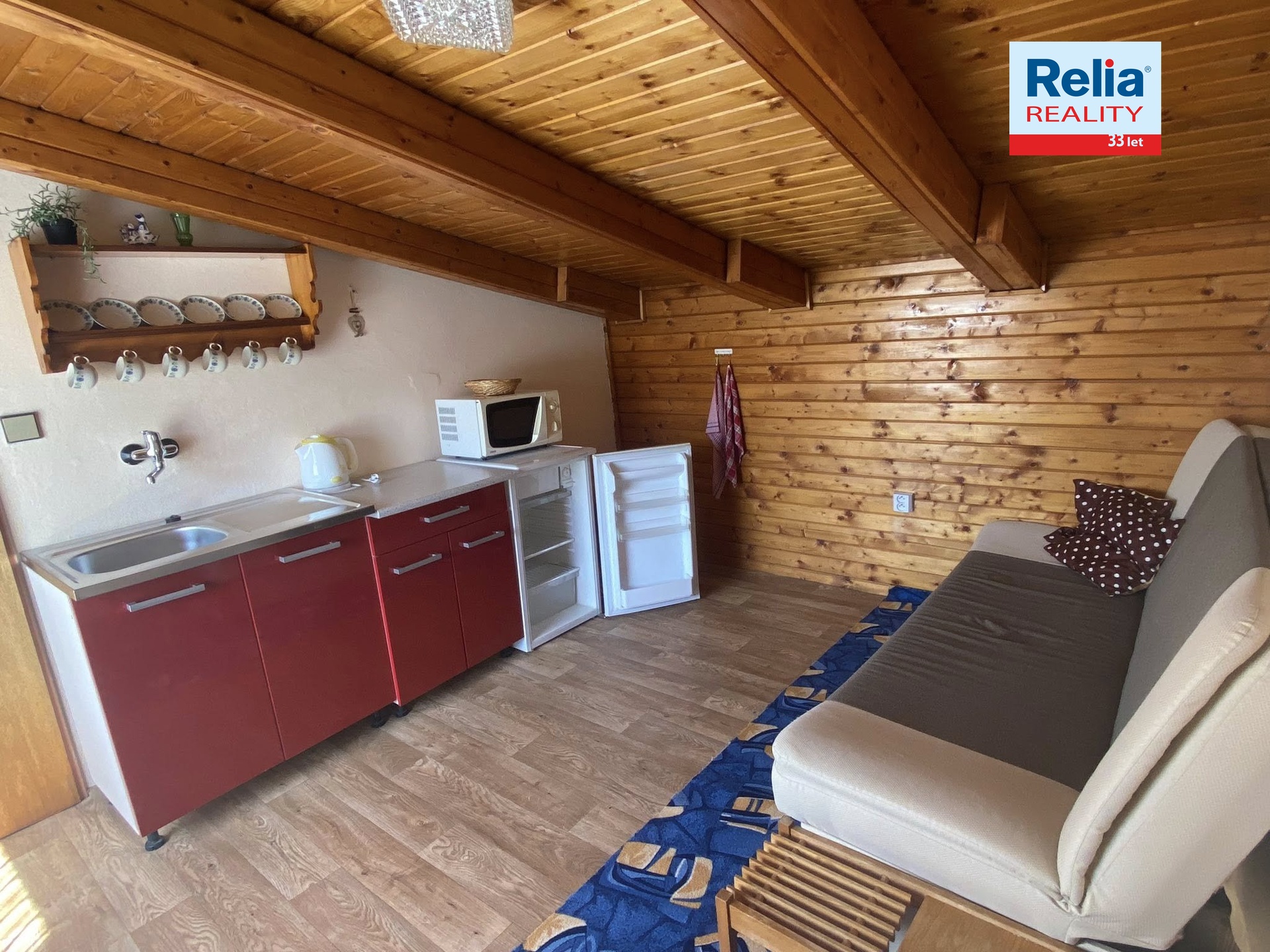 N50682_Kuchyňka v podkroví