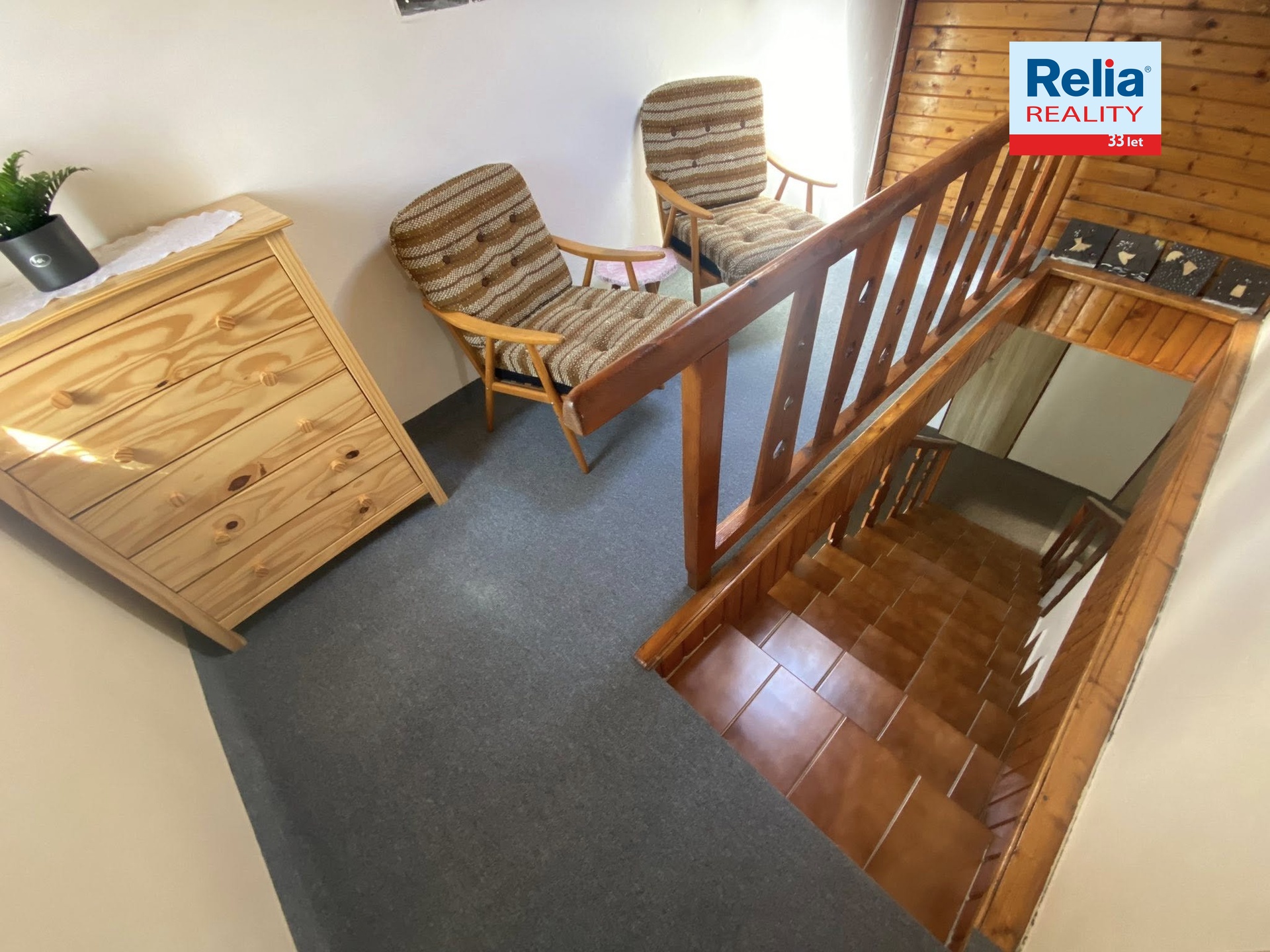 N50682_schodiště do podkroví