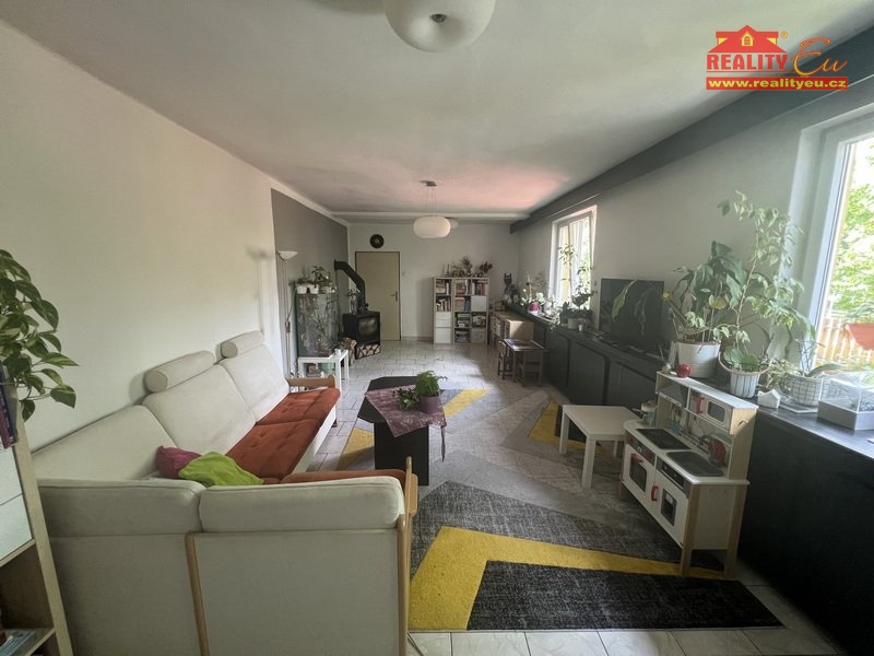 byt - obývací pokoj