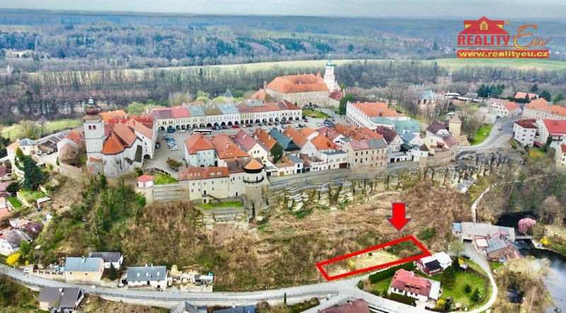 pozemek se stavebním povolením