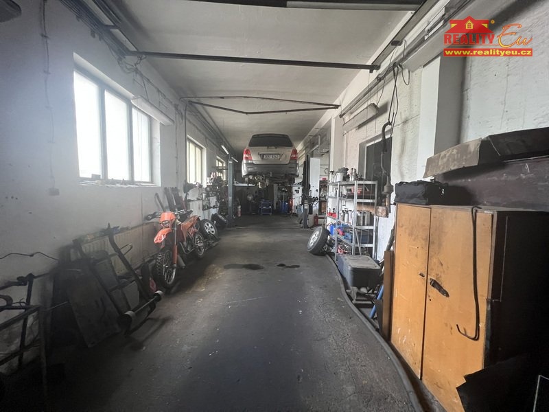 třetí místo v servisu