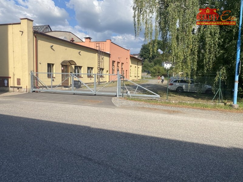 dálkově ovládaná brána