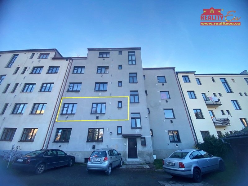 pohled ze dvora - zákres