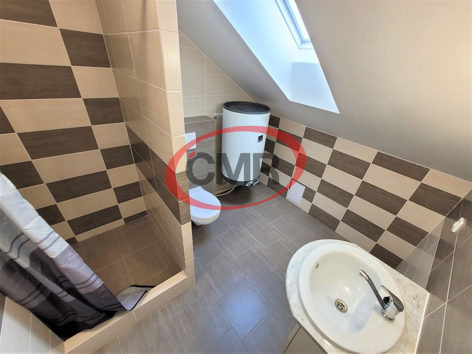 společná koupelna