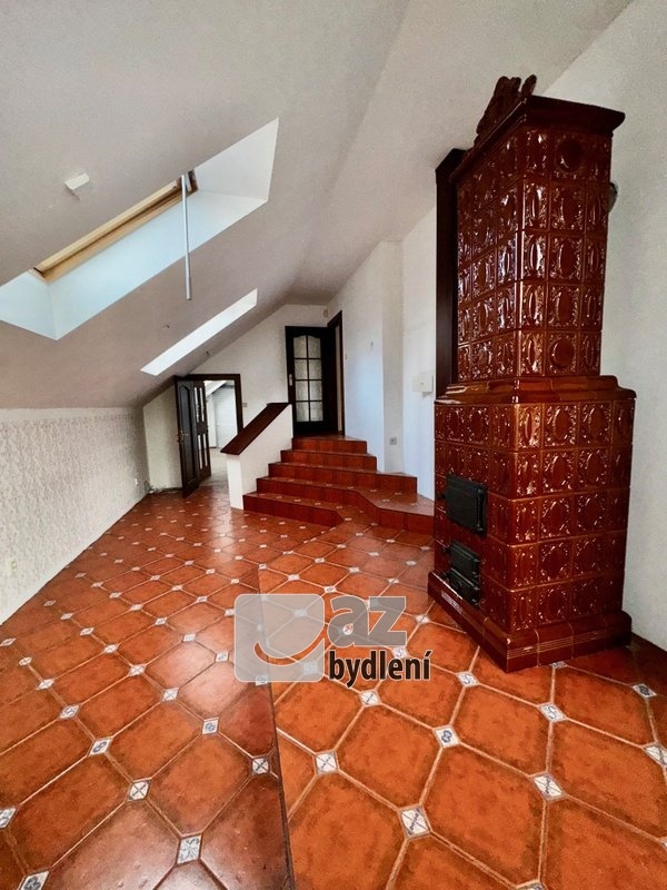 800x800wm1-ac5cf-rd-s-fotovoltaikou-zahradou-a-kry