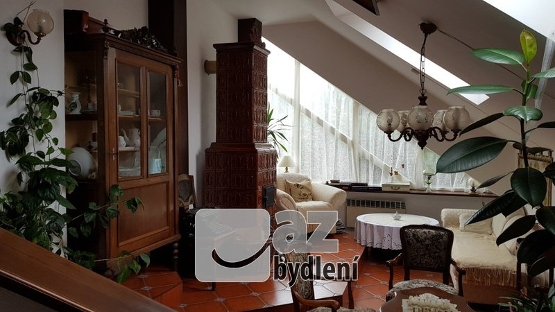 800x800wm1-d0158-rd-s-fotovoltaikou-zahradou-a-kry