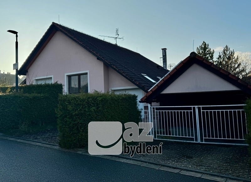 800x800wm1-ad204-rd-s-fotovoltaikou-zahradou-a-kry
