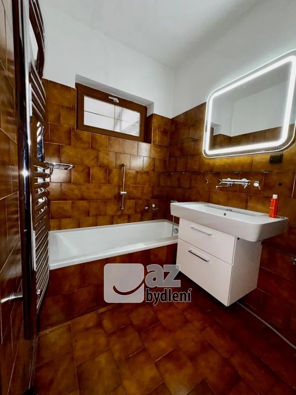 800x800wm1-9b0aa-rd-s-fotovoltaikou-zahradou-a-kry