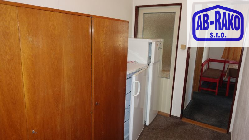 Byt 4+1 s balkonem a garáží ve zděné bytovce v N. Bystřici