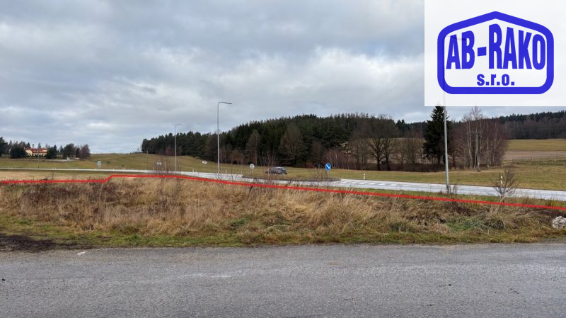 Větší zastavitelný pozemek s inž. sítěmi v Číměři